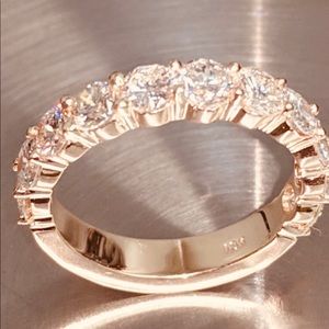 Beautiful eternity diamond ring 3.10 tcw 18k  10